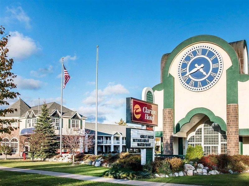 Clarion Hotel Beachfront Mackinaw City Ngoại thất bức ảnh