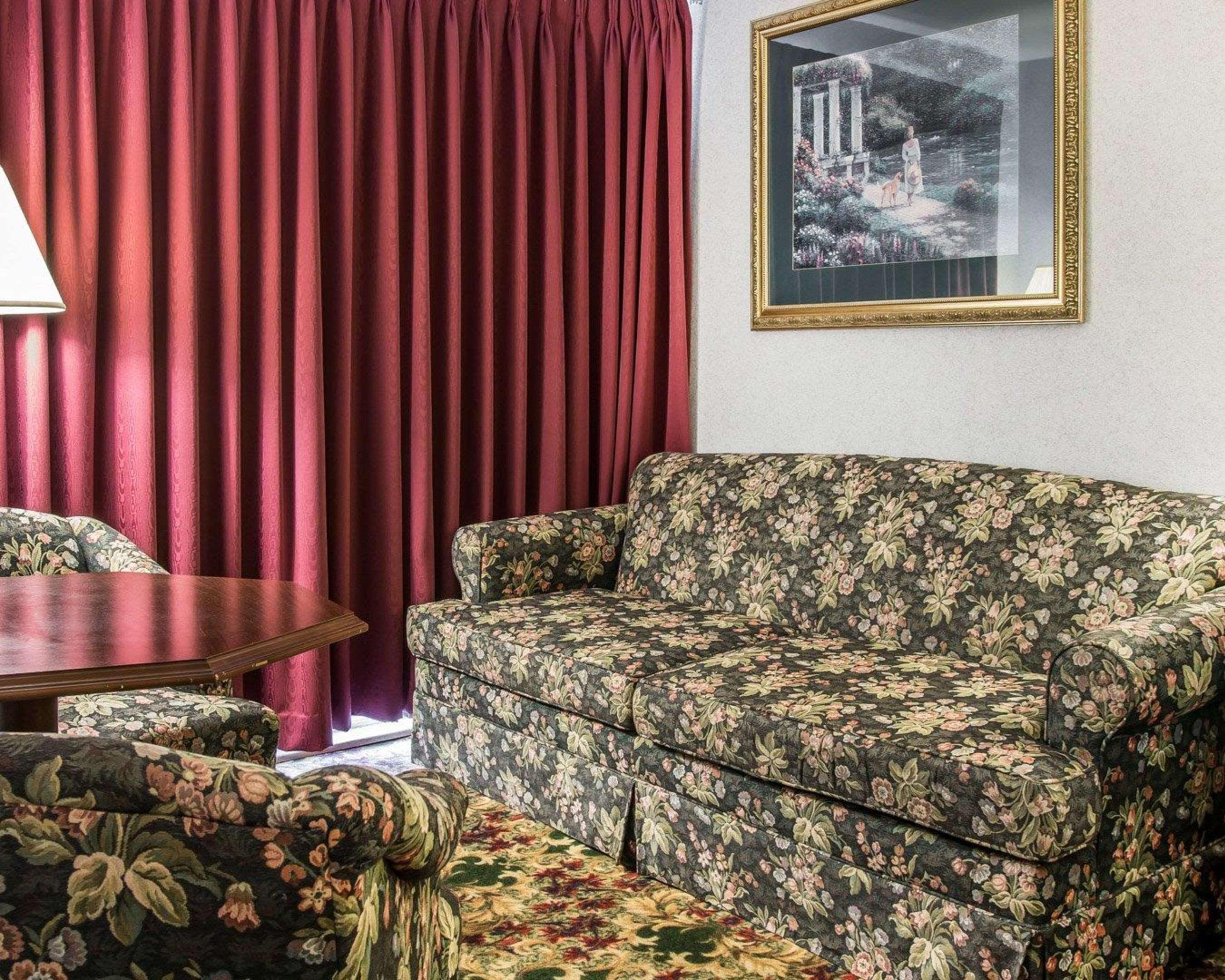 Clarion Hotel Beachfront Mackinaw City Ngoại thất bức ảnh