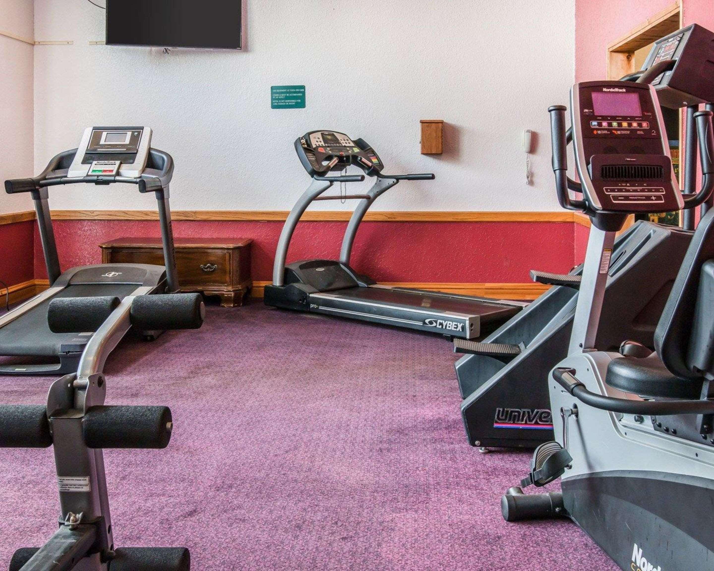 Clarion Hotel Beachfront Mackinaw City Ngoại thất bức ảnh