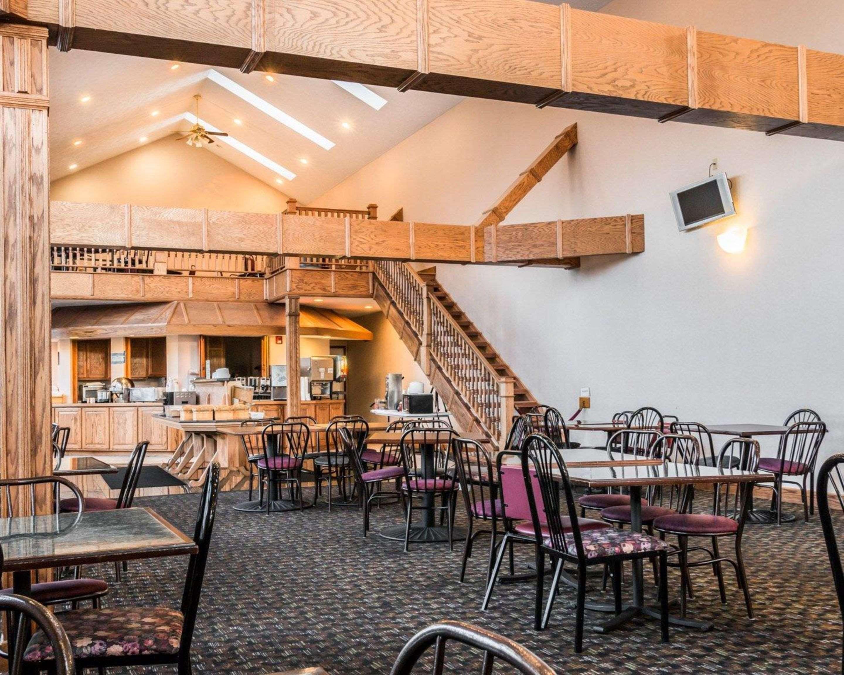 Clarion Hotel Beachfront Mackinaw City Ngoại thất bức ảnh