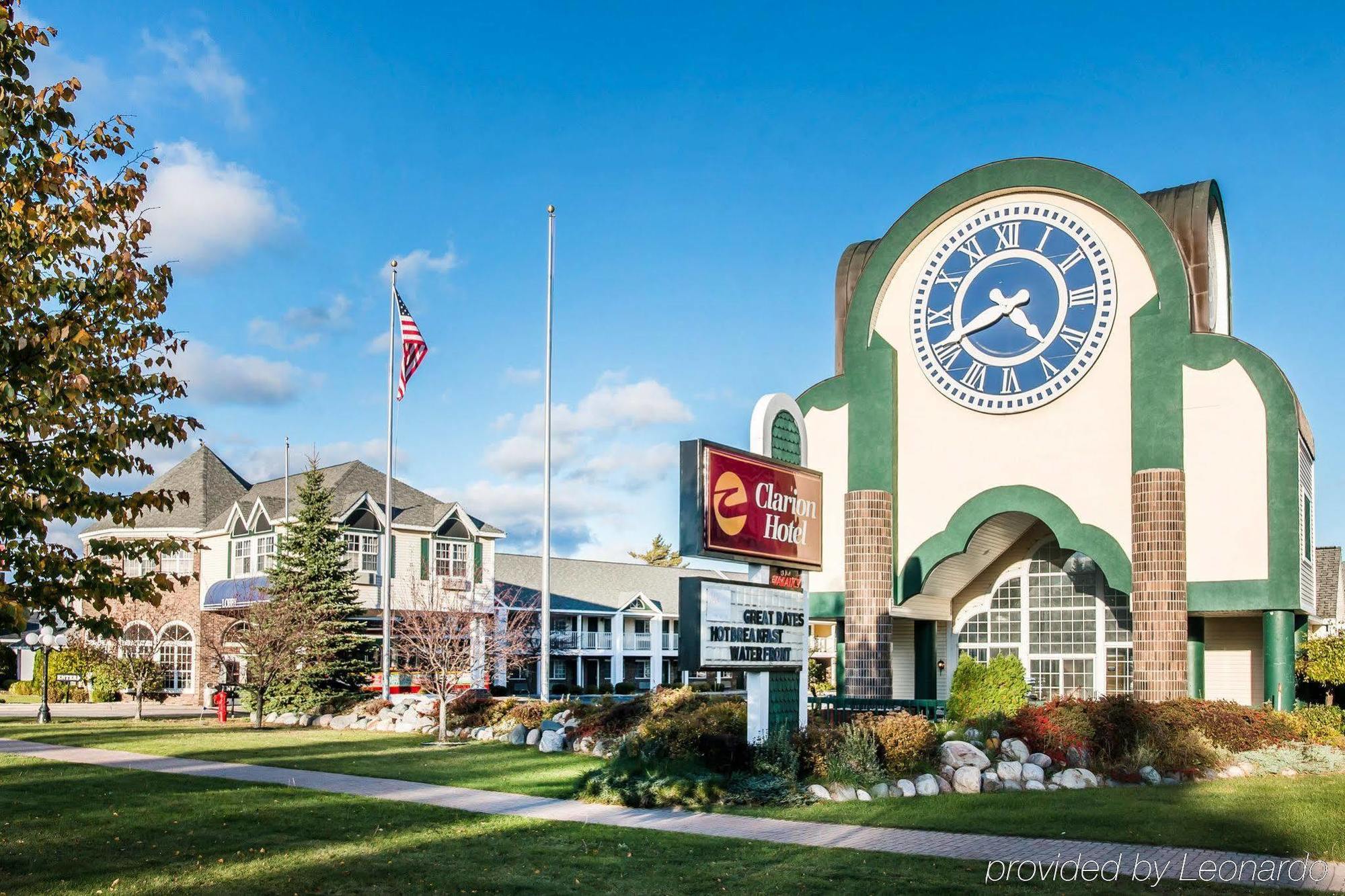 Clarion Hotel Beachfront Mackinaw City Ngoại thất bức ảnh